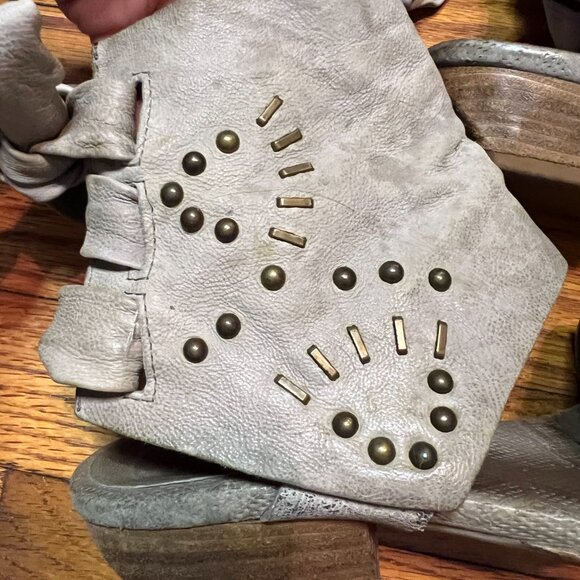 Free People A.S. 98 Gray Leather Low Heeled Sandals w Rivets Zippers & Bows - Picture 5 of 8